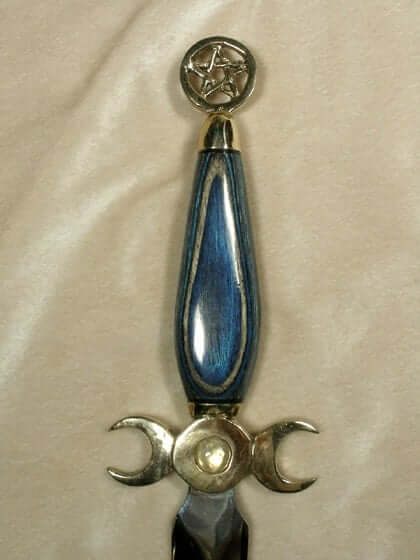 What Is An Athame? Sun Signs